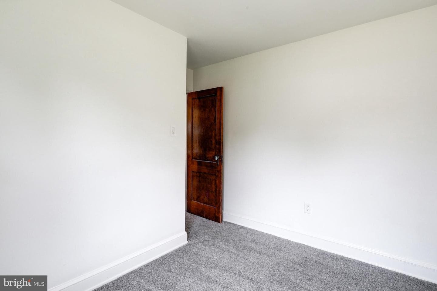137 Taft Avenue photo 18