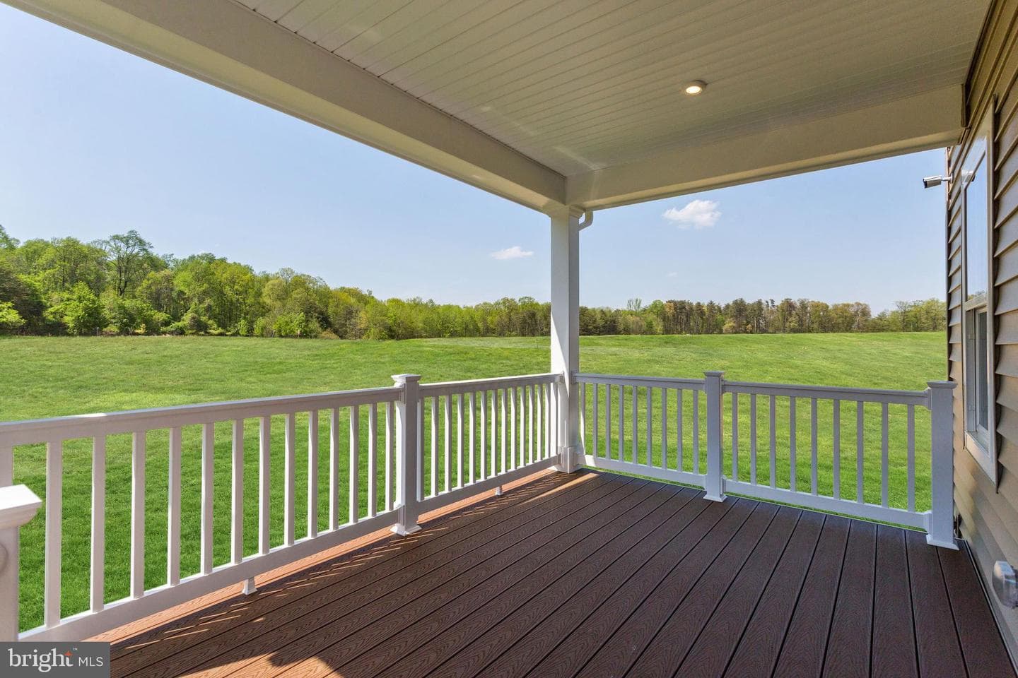392 Kelso Drive photo 9