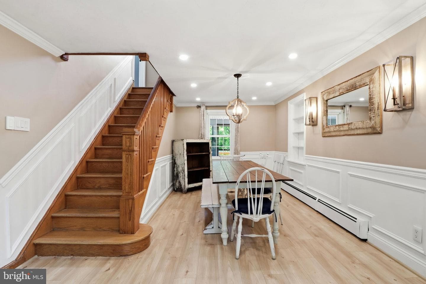 690 Academy Road photo 29