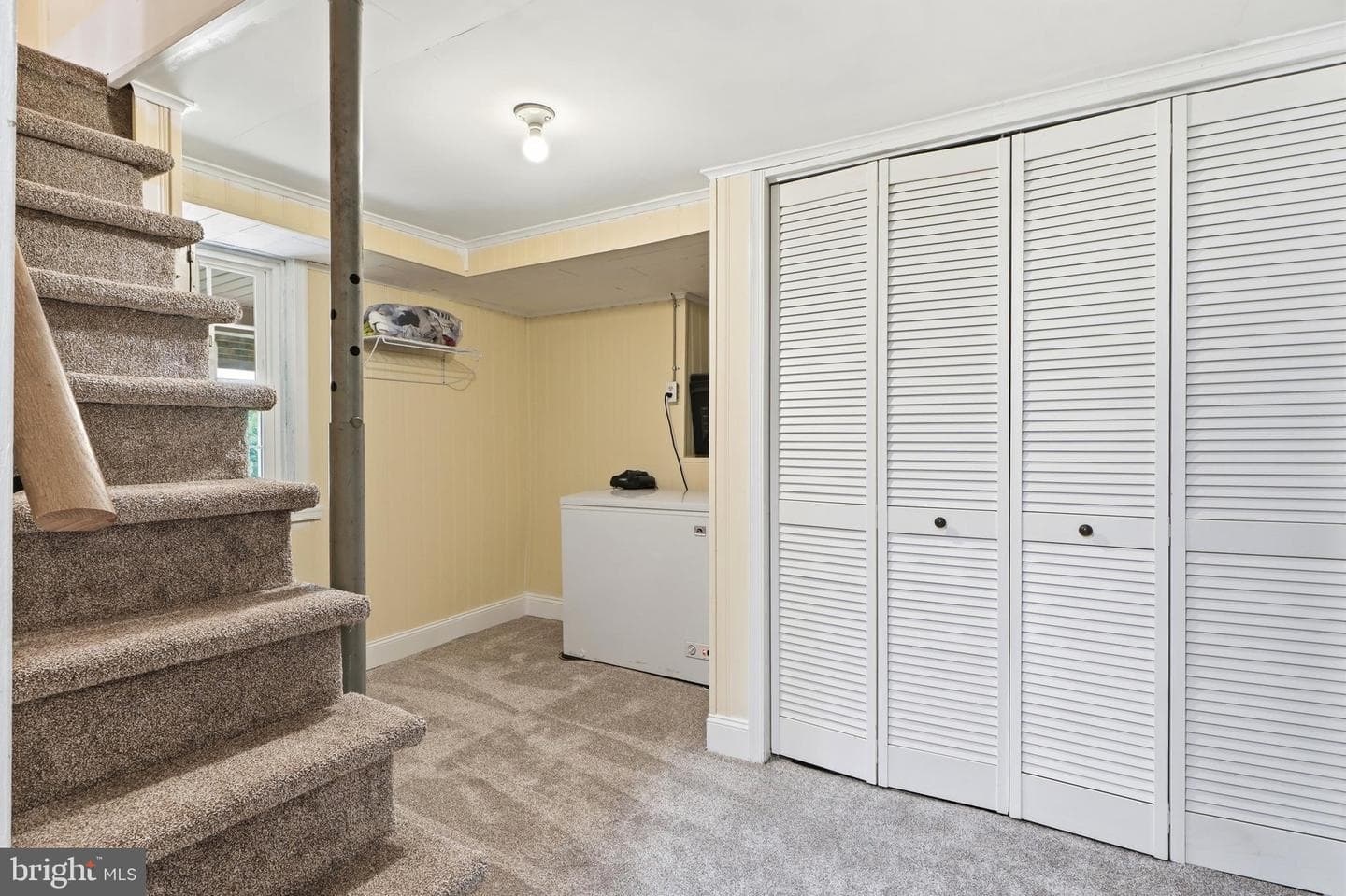 690 Academy Road photo 41