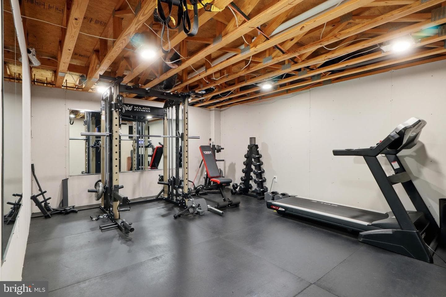 690 Academy Road photo 44