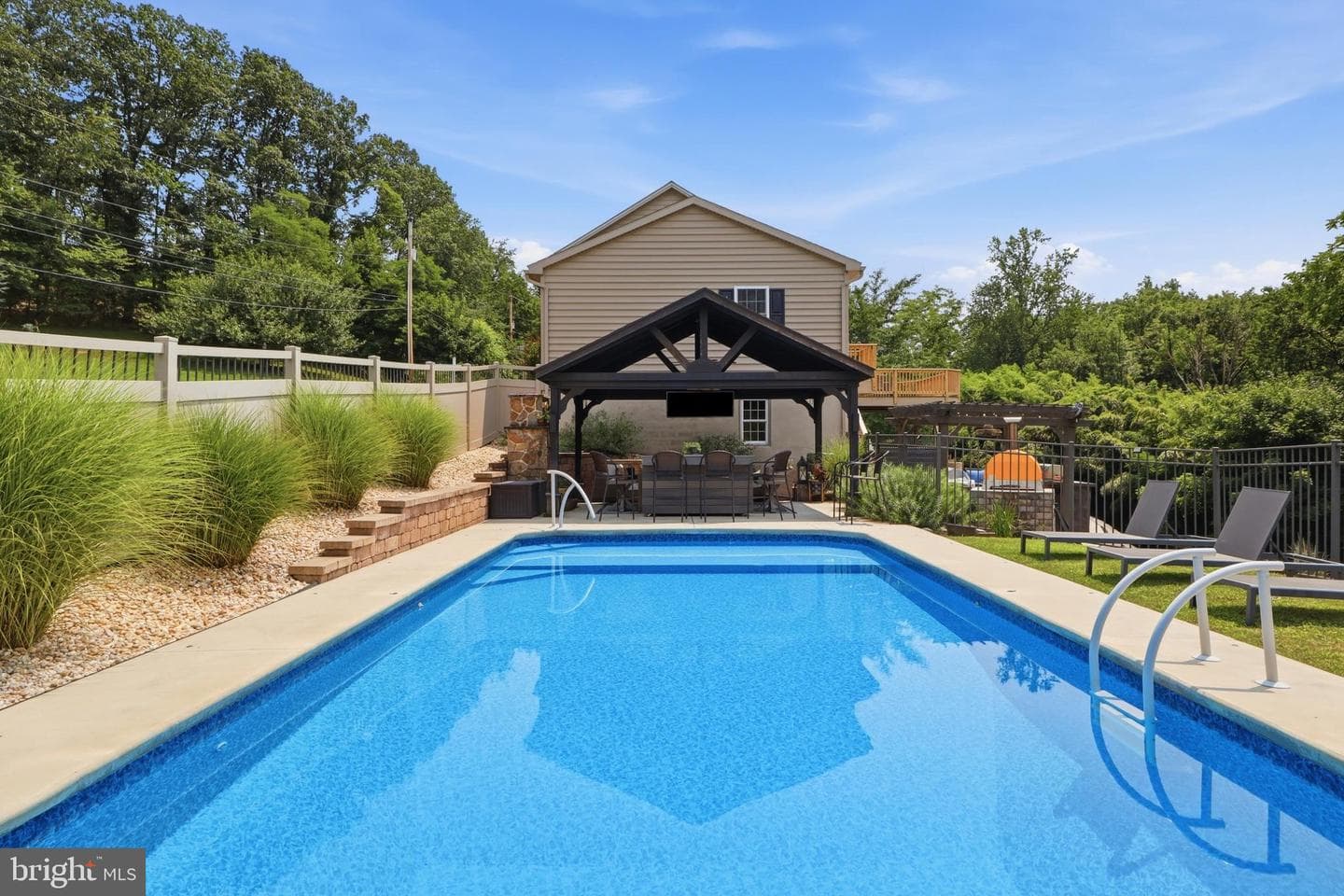 690 Academy Road photo 61