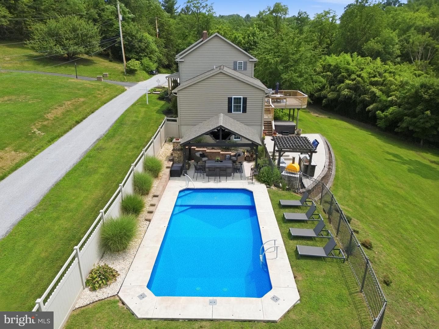 690 Academy Road photo 87