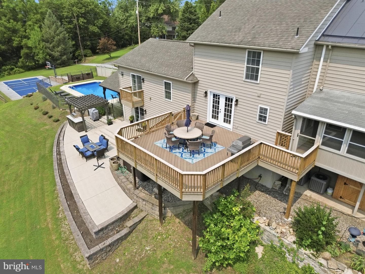 690 Academy Road photo 91