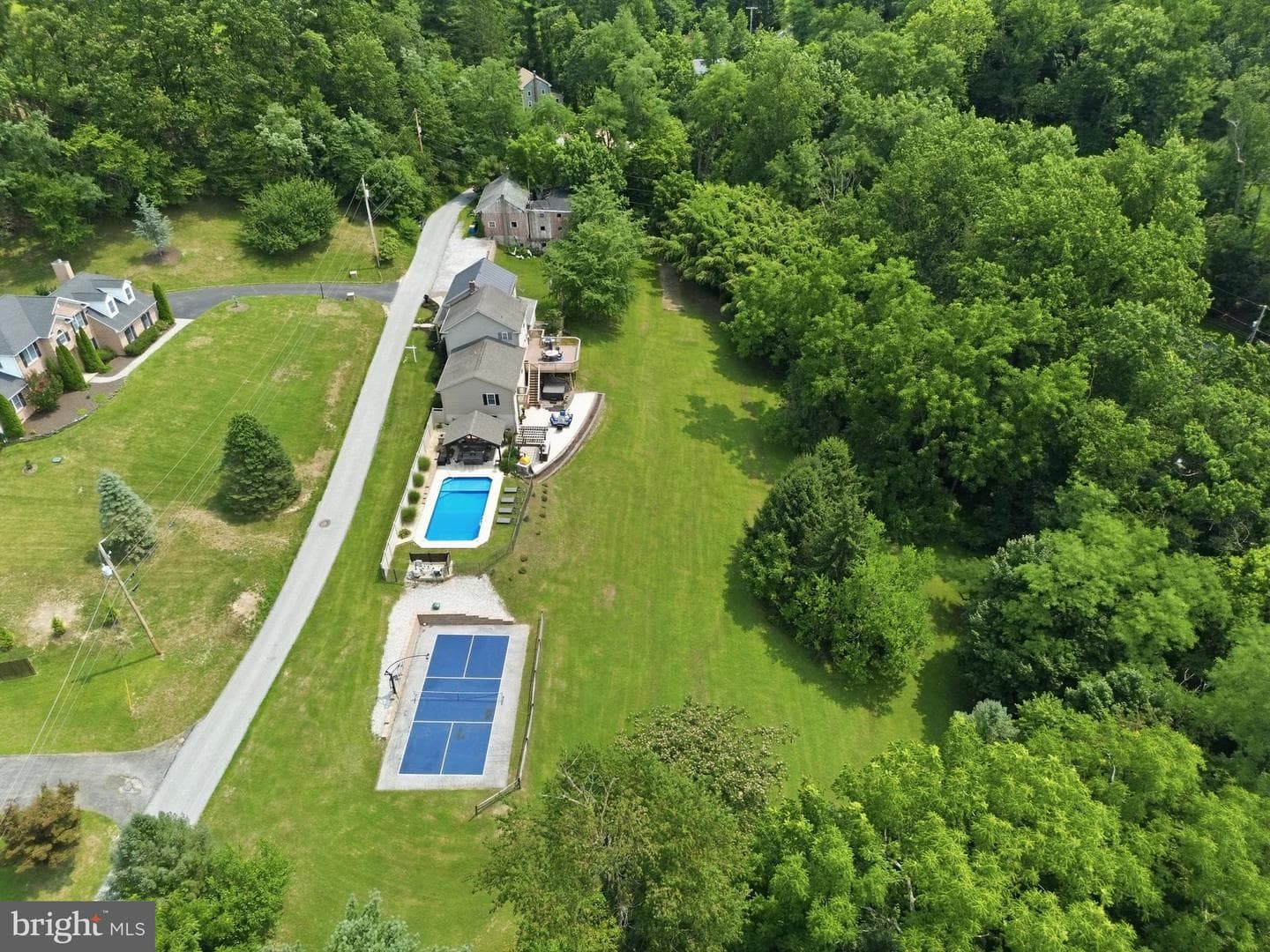 690 Academy Road photo 94