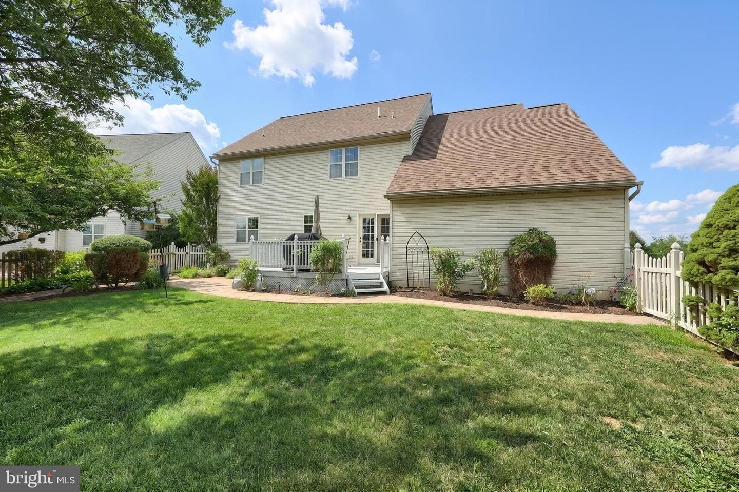 18 Ferndale Road photo 9