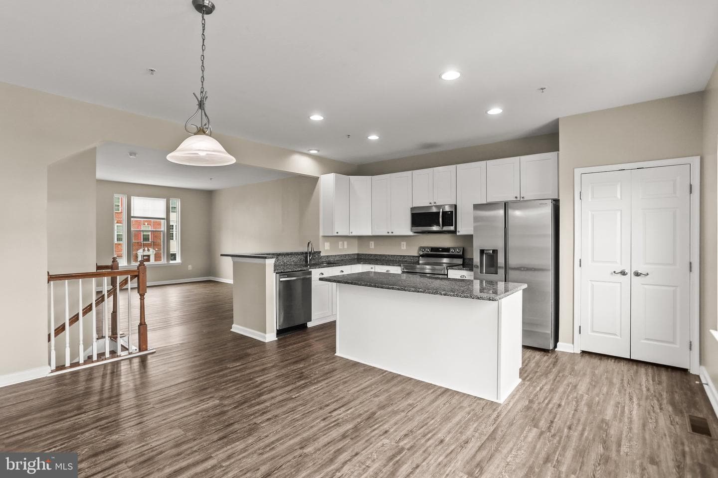 806 Blossom Drive photo 11