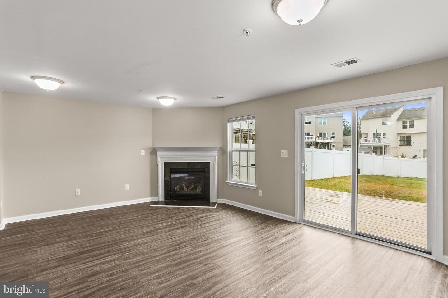806 Blossom Drive photo 8