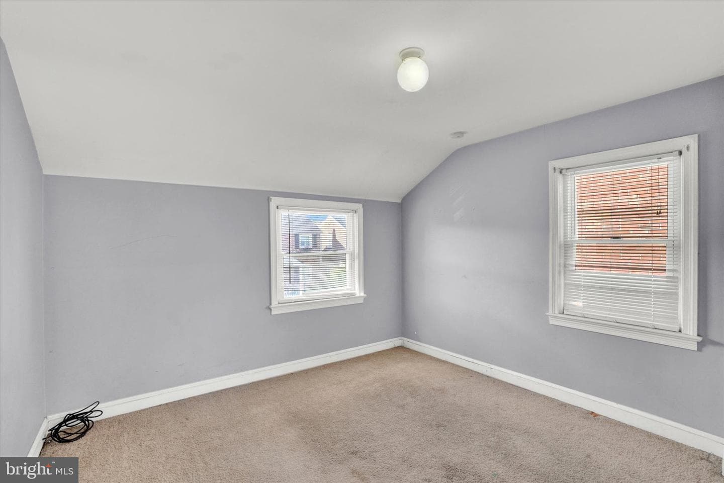 1123 E Poplar Street photo 11