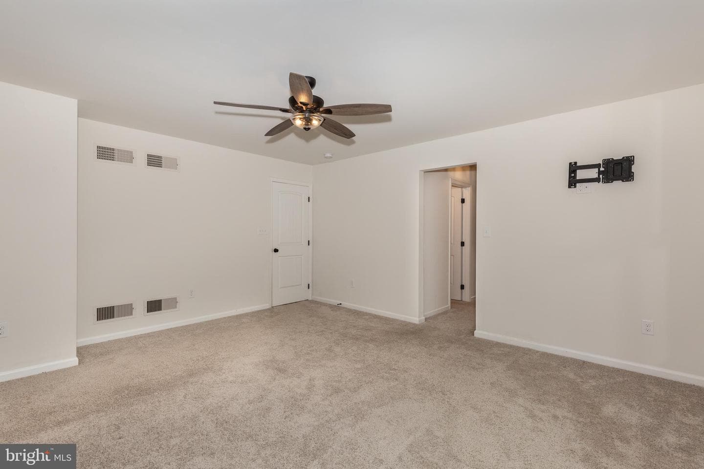 15 Cloverfield Street photo 27