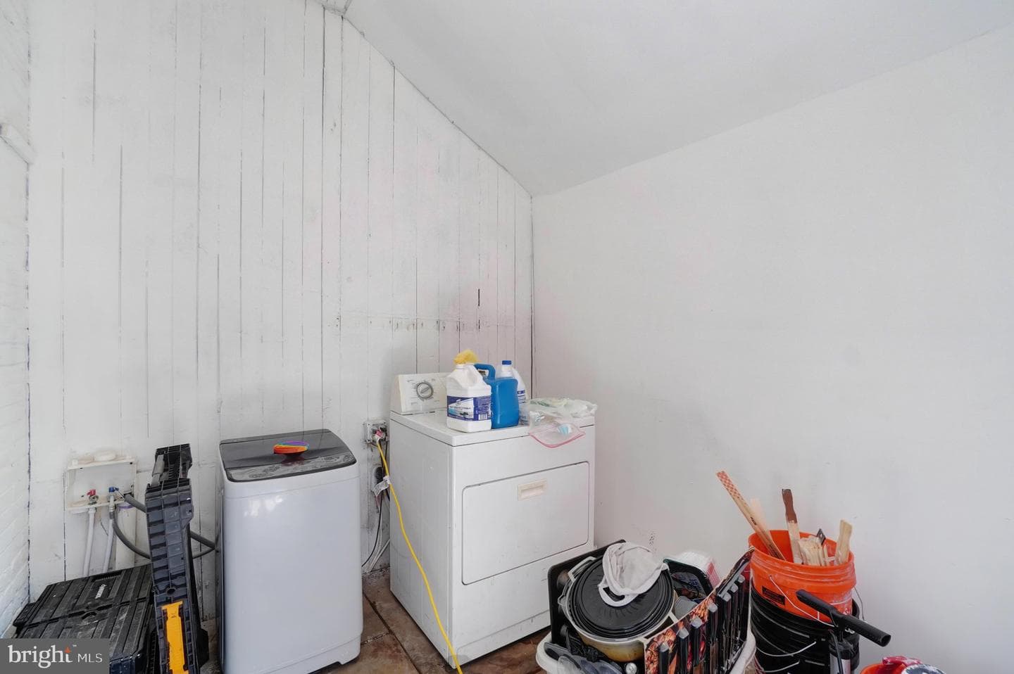 626 W Princess Street photo 8