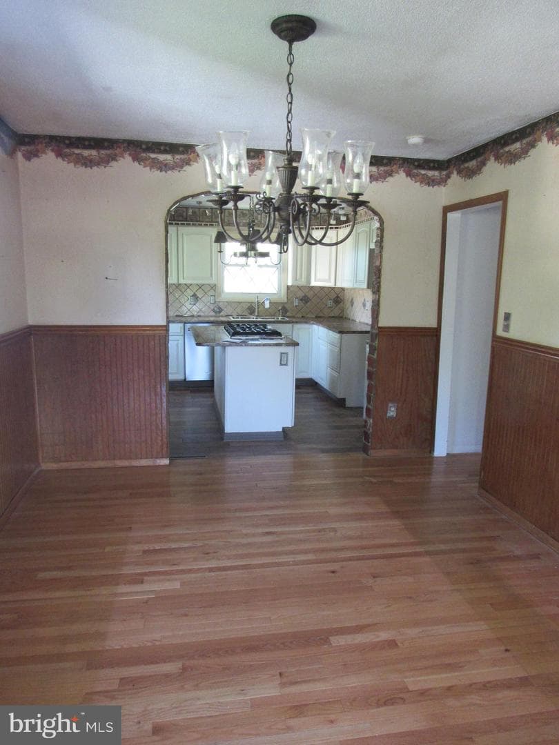 96 Kendale Road photo 5