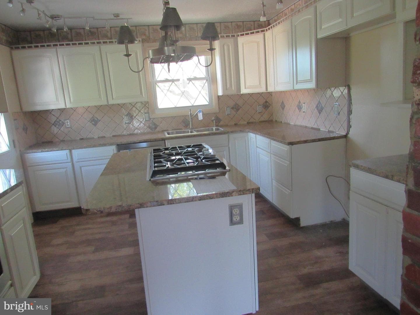 96 Kendale Road photo 6