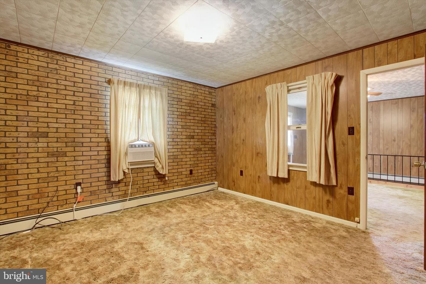 544 York Street photo 17