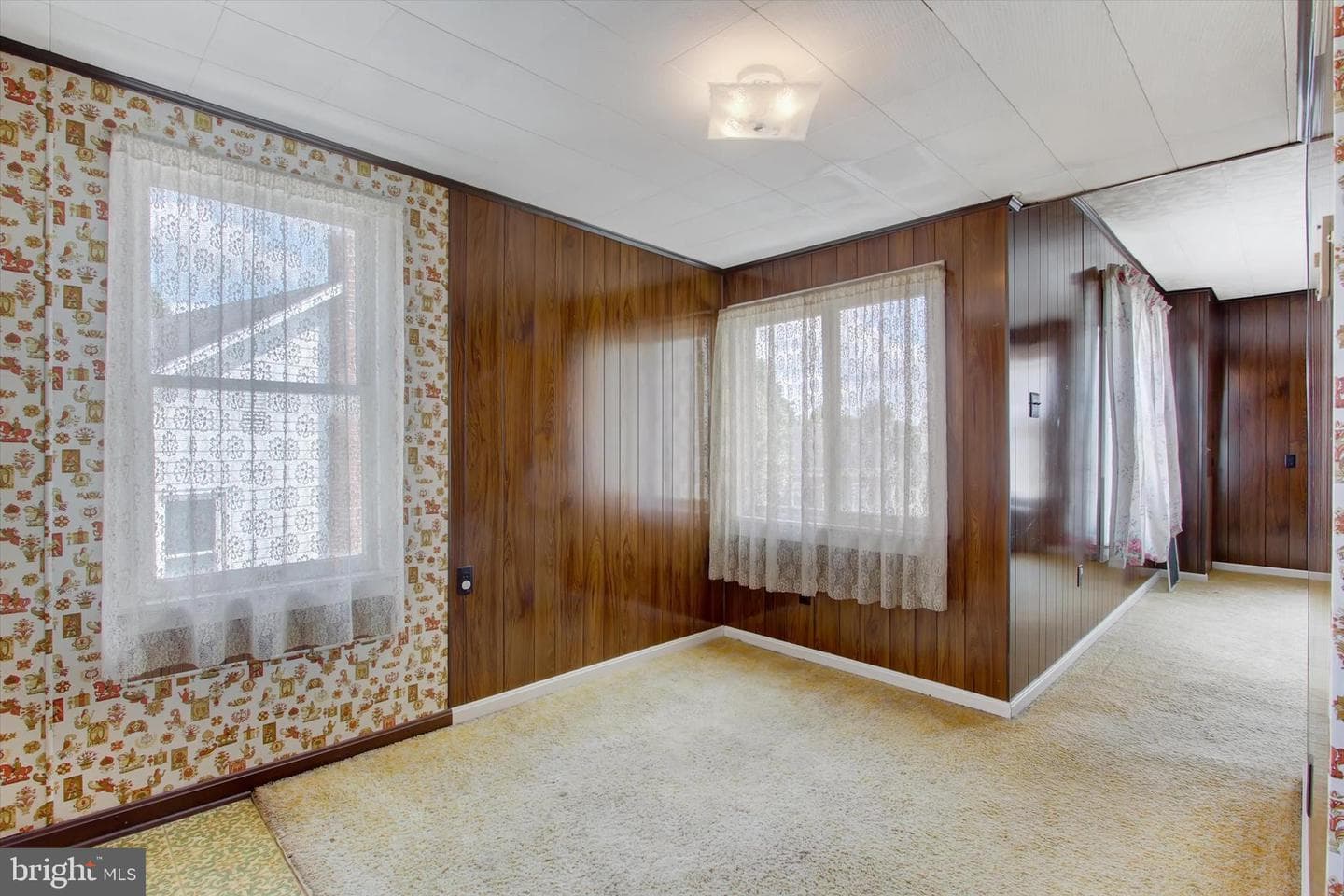 544 York Street photo 28