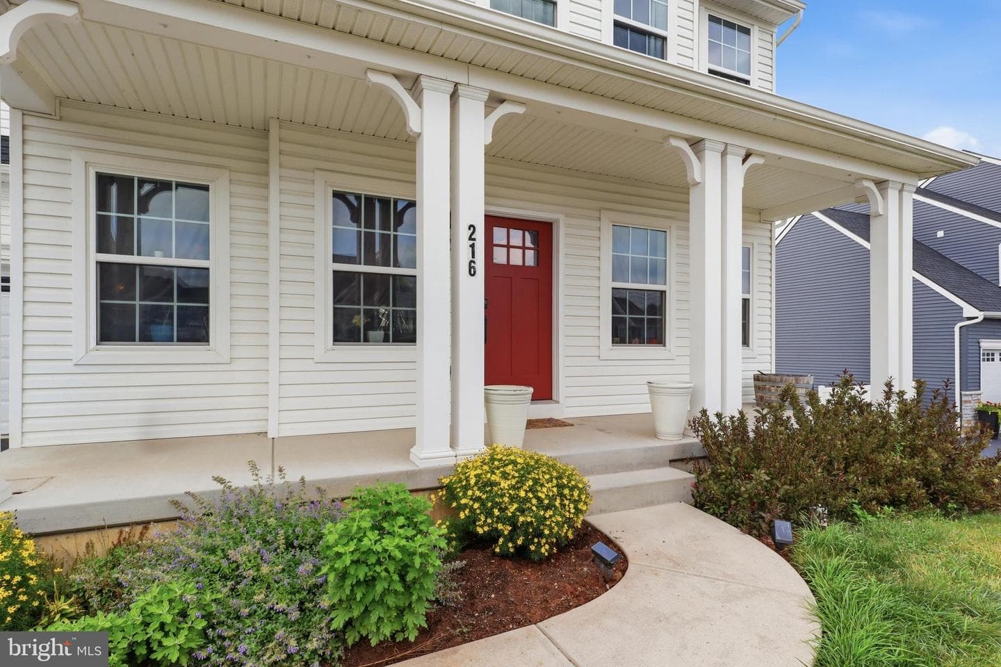 216 Hollyhock Drive photo 5