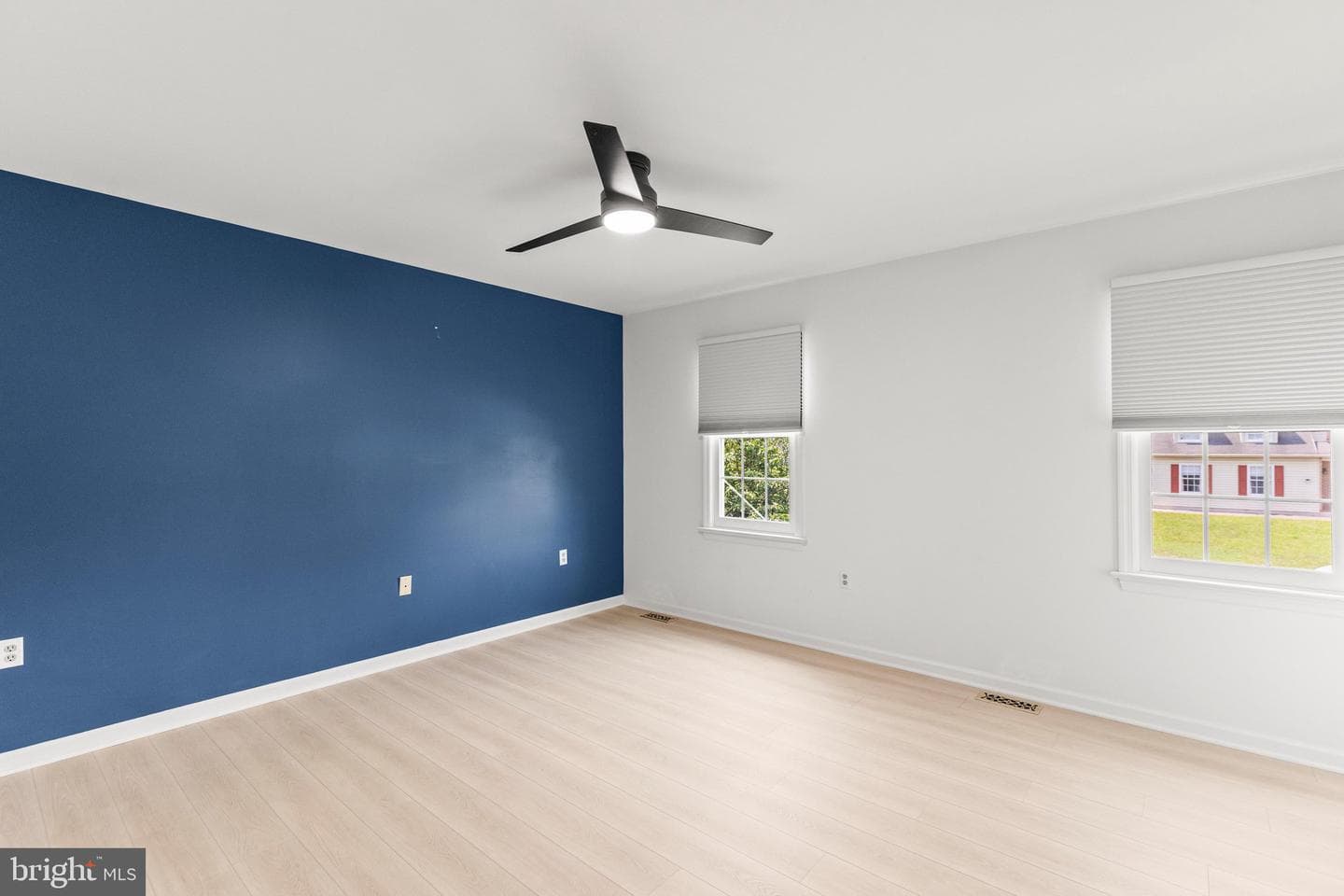 678 S Maurice Street photo 20