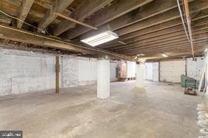 1880 W Market Street photo 34