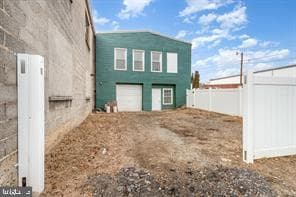 1880 W Market Street photo 40