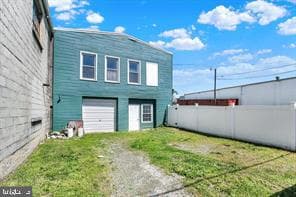 1880 W Market Street photo 56
