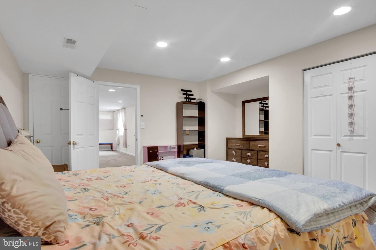 7485 Seneca Ridge Drive photo 35