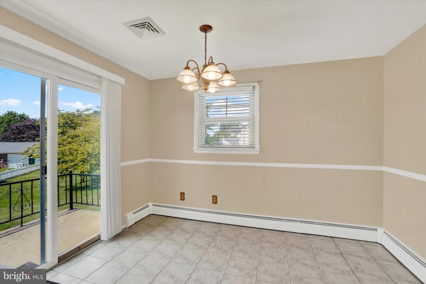 2918 Herrlyn Court photo 12