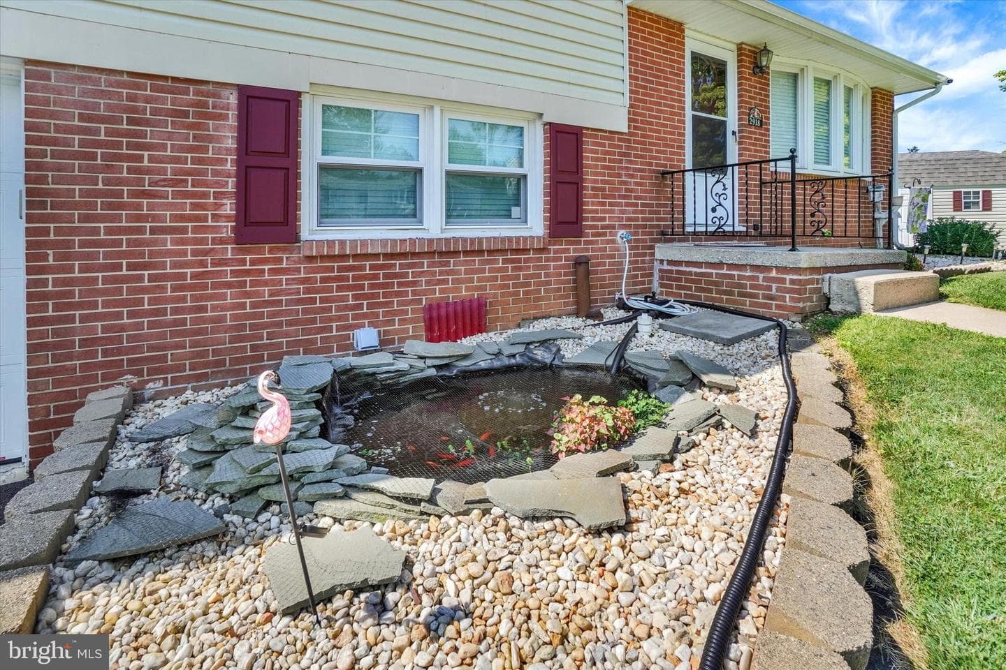 2918 Herrlyn Court photo 3