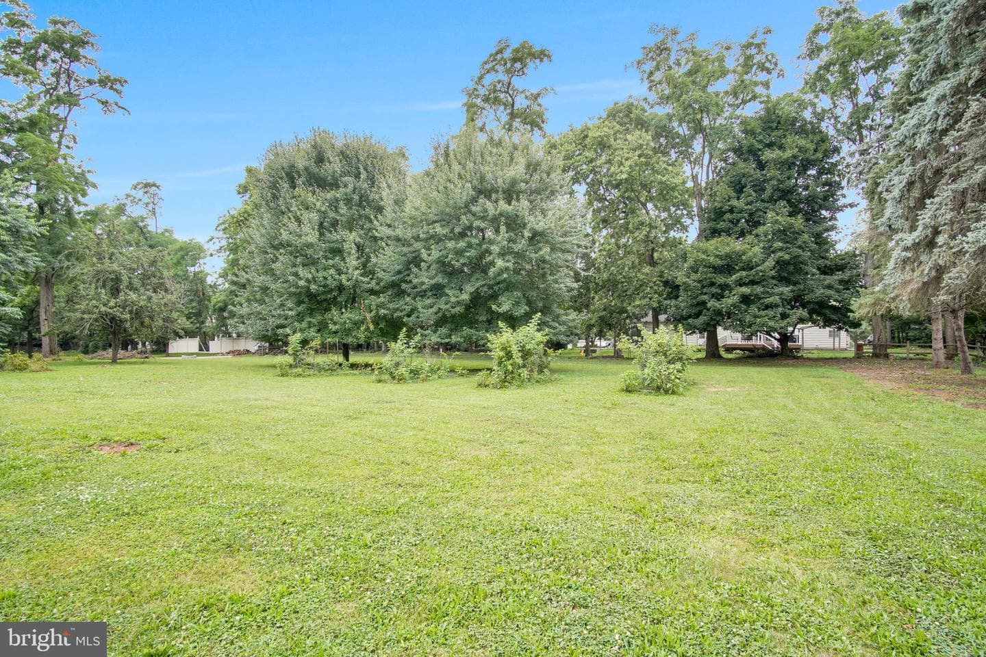811 Greenbriar Road photo 48