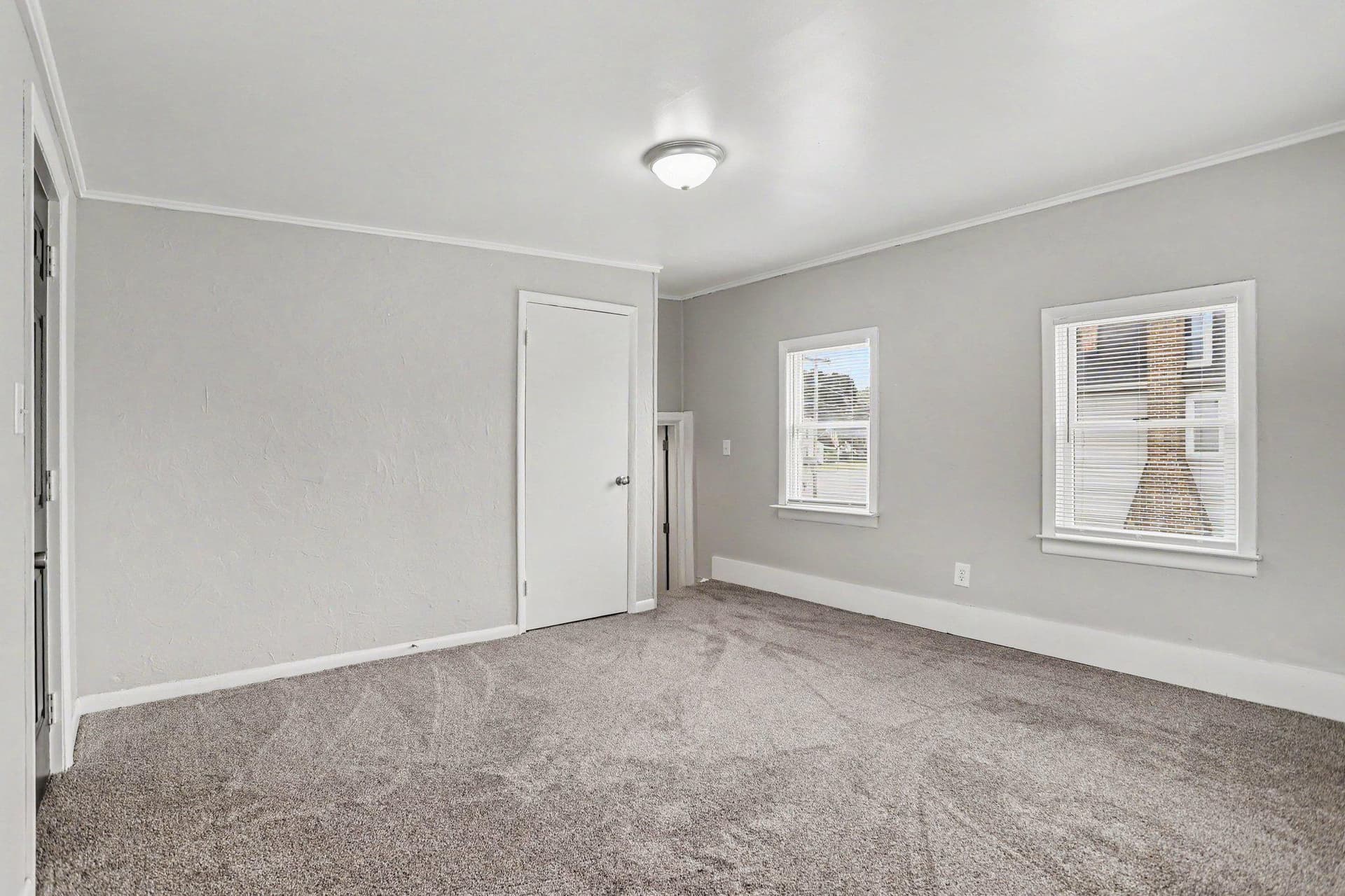 19 S York Street photo 15
