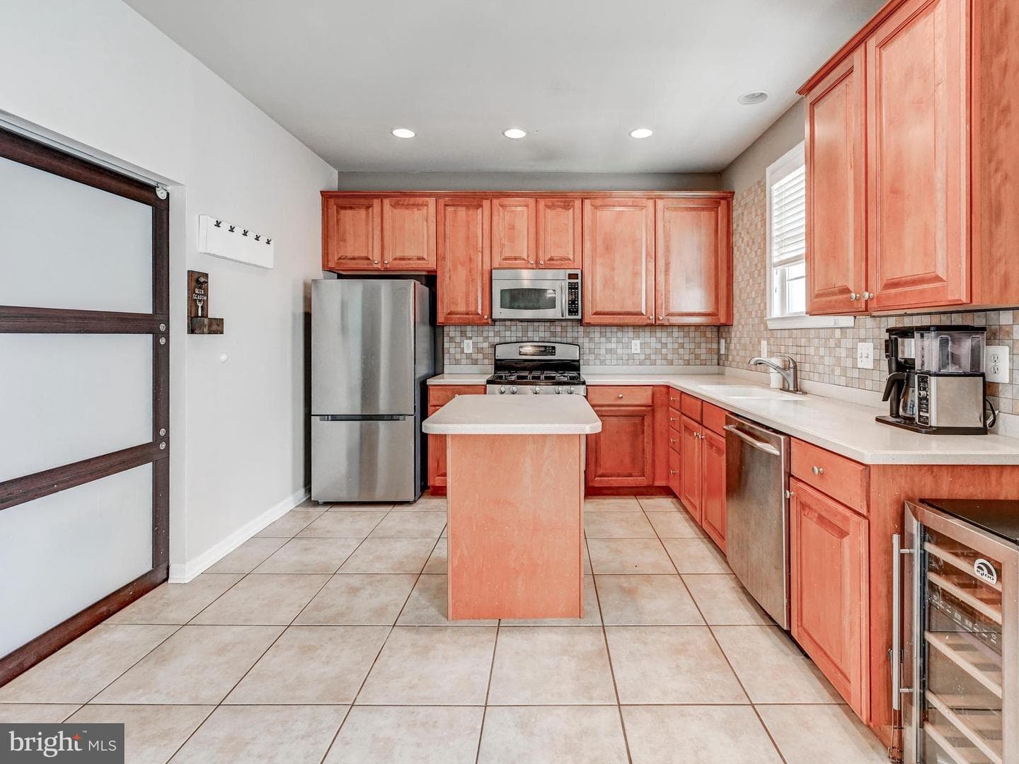 254 N Front Street photo 6
