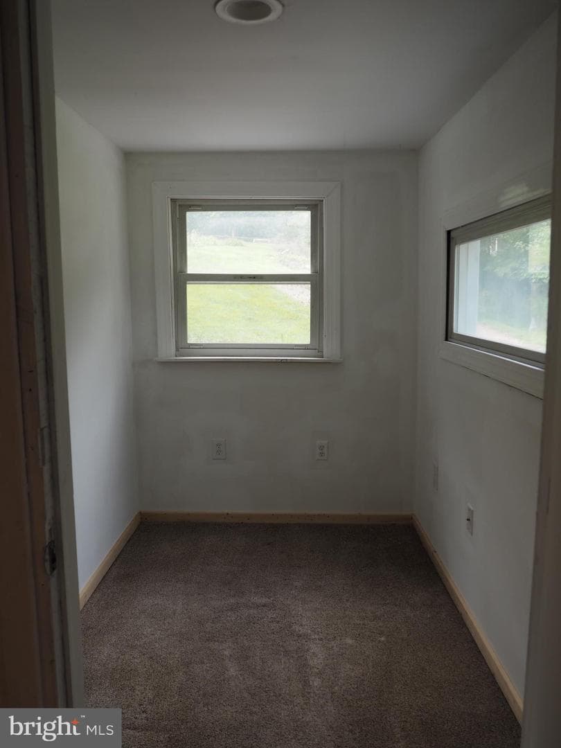606 S Mountain Road photo 11