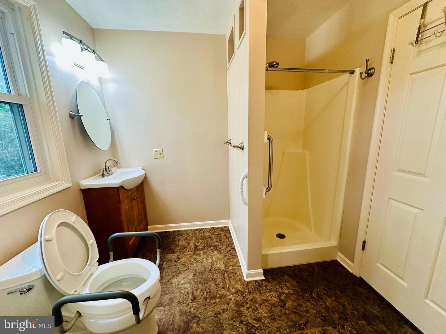 35 Johnston Circle photo 17