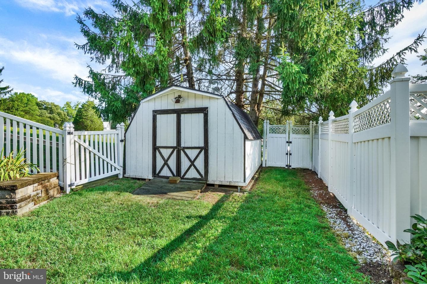 127 Strassburg Circle photo 34