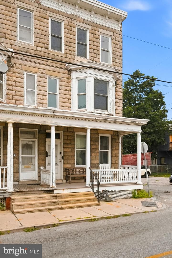 143 S Belvidere Avenue photo 3