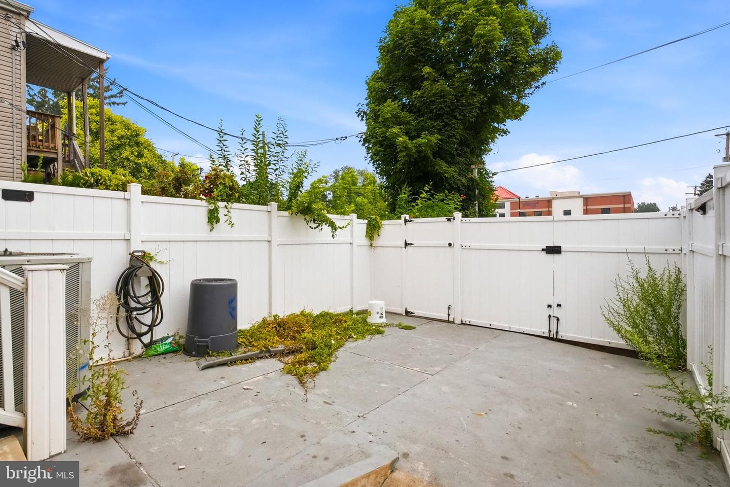 143 S Belvidere Avenue photo 49