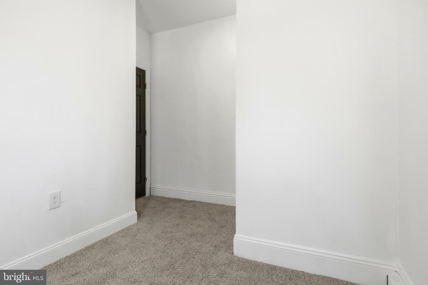 1274 W Princess Street photo 15