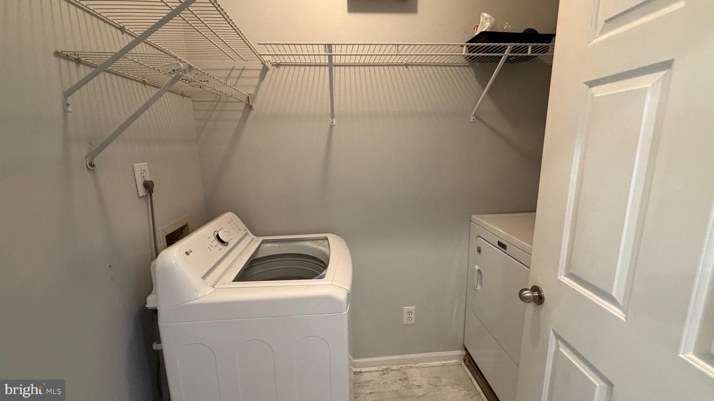 300 Riverbend Drive #1e photo 3