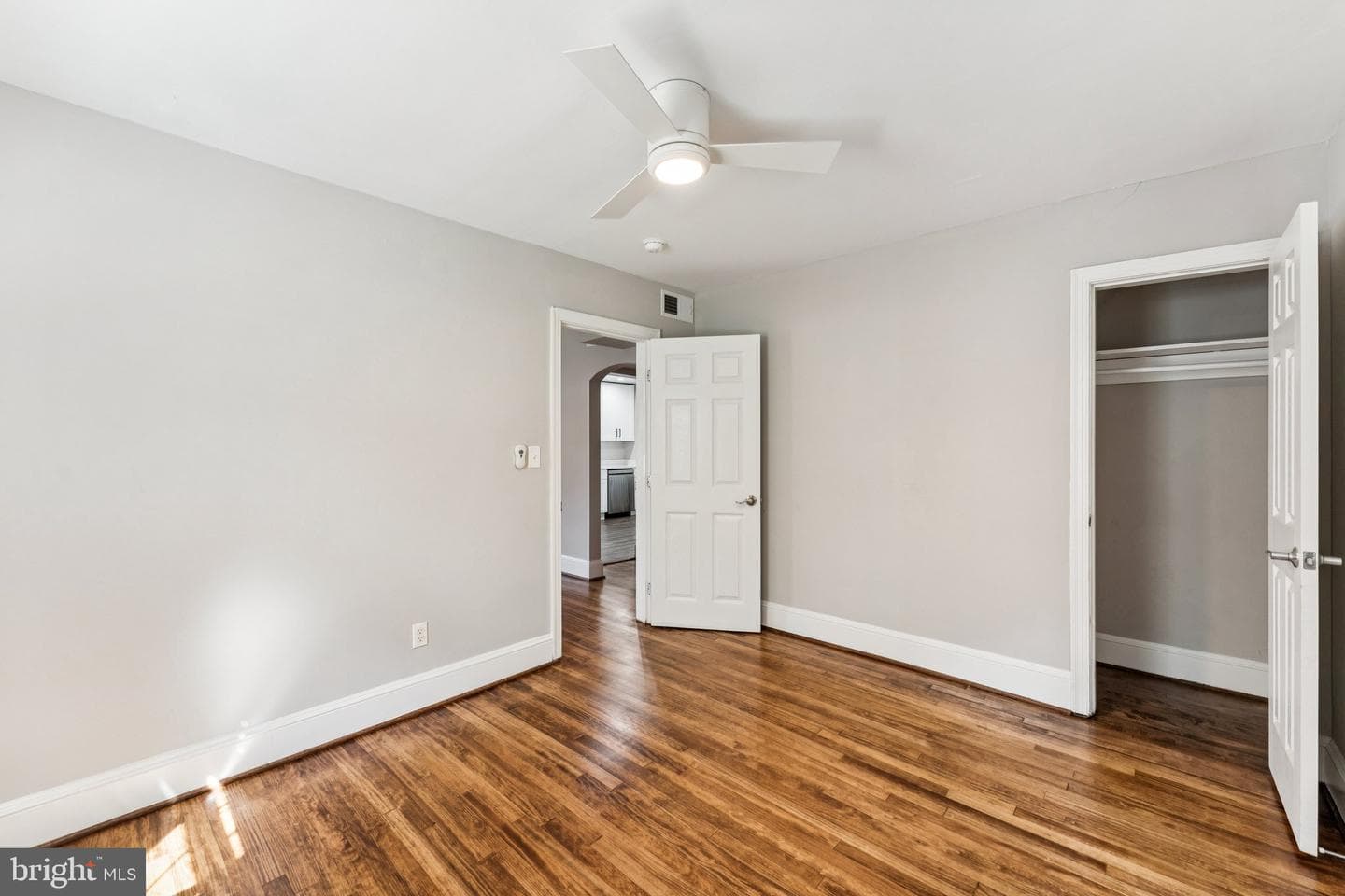 2153 N Taylor Street photo 10
