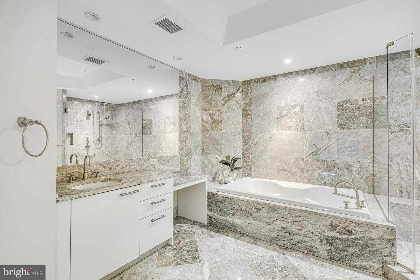 1881 N Nash Street #1706 photo 16