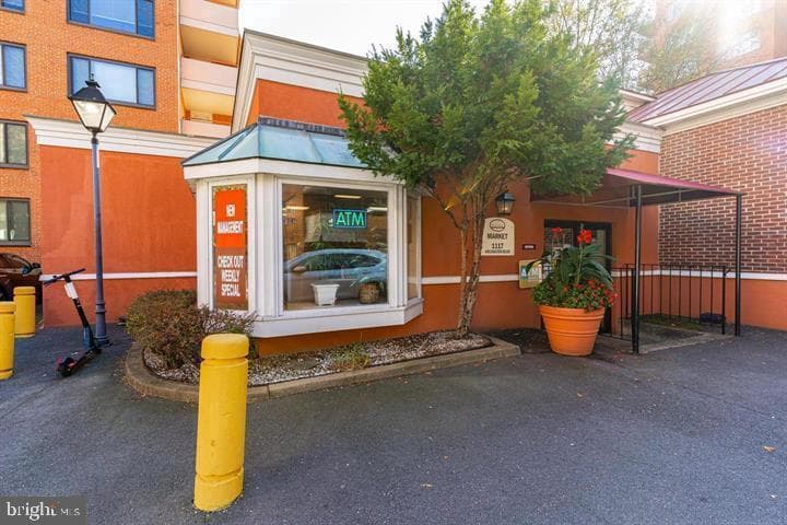 1121 Arlington Boulevard #443 photo 17