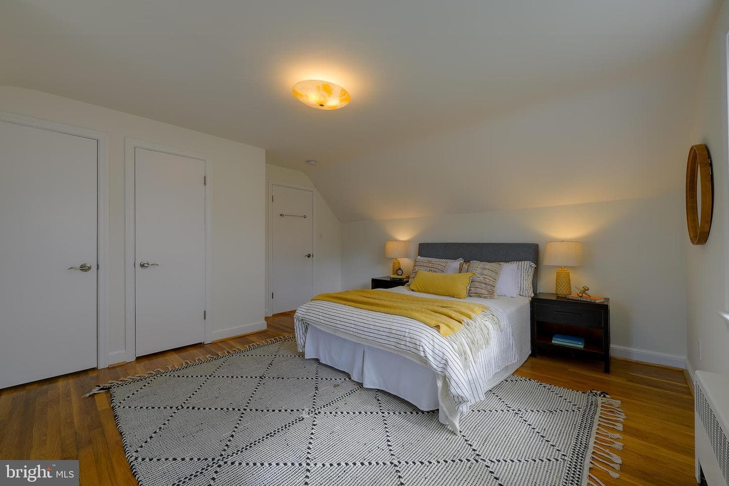 2625 S Hayes Street photo 35