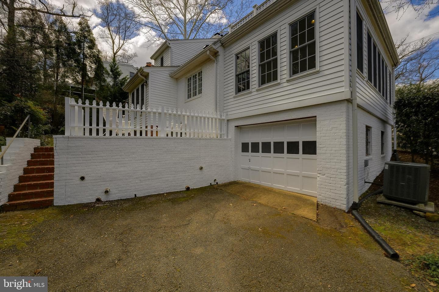 2625 S Hayes Street photo 52