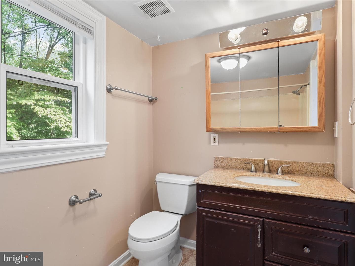 2400 Arlington Boulevard photo 13