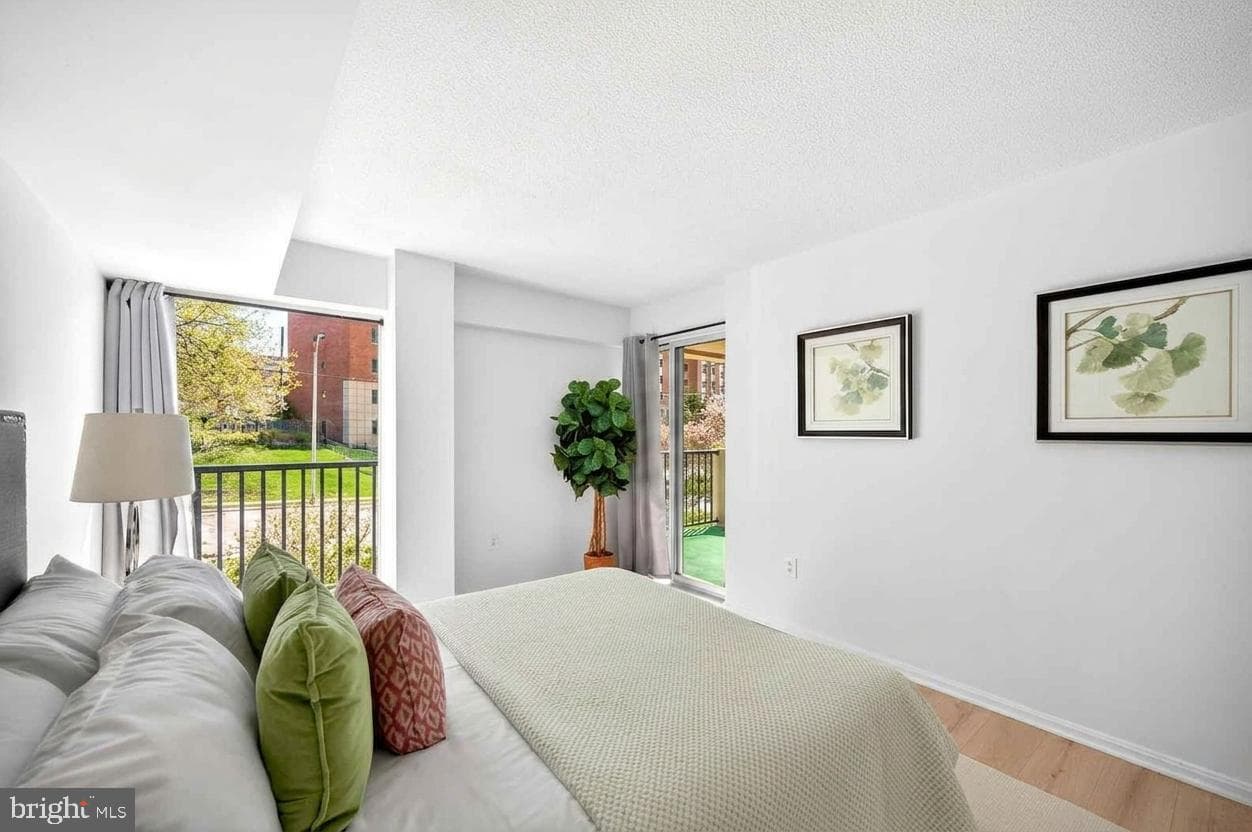 1300 Army Navy Drive #117 photo 31