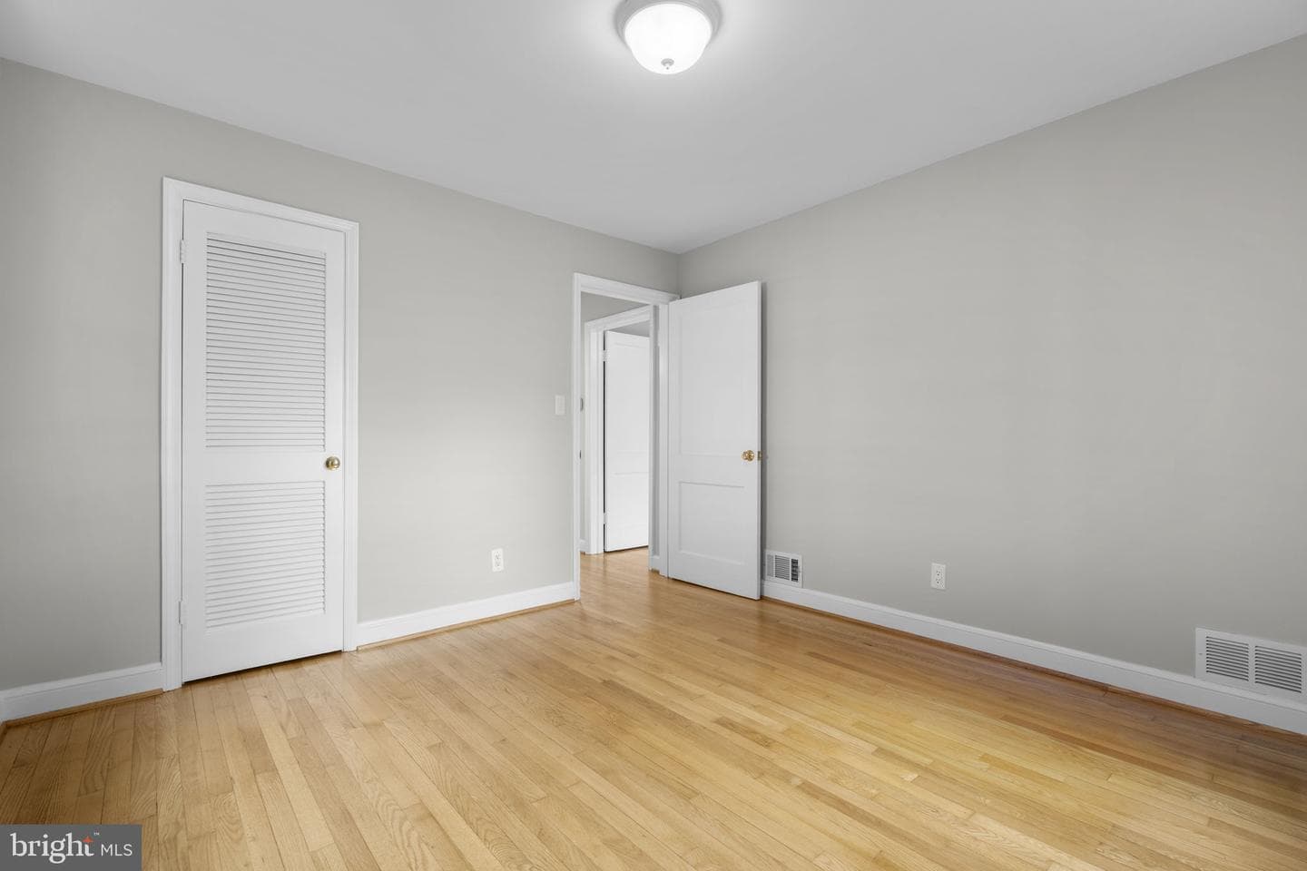 5713 6th Street N photo 15