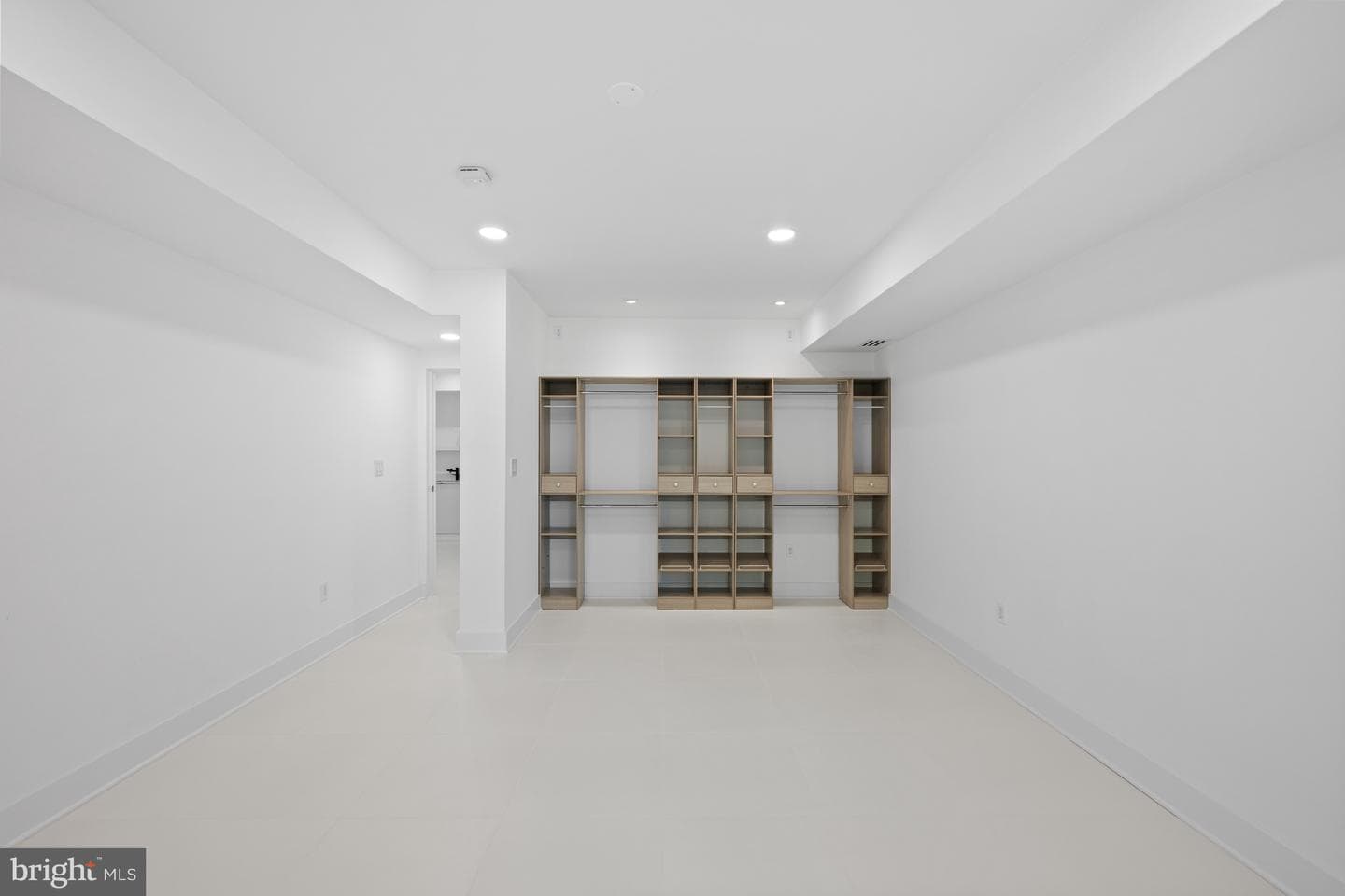 2321 N Richmond Street photo 62