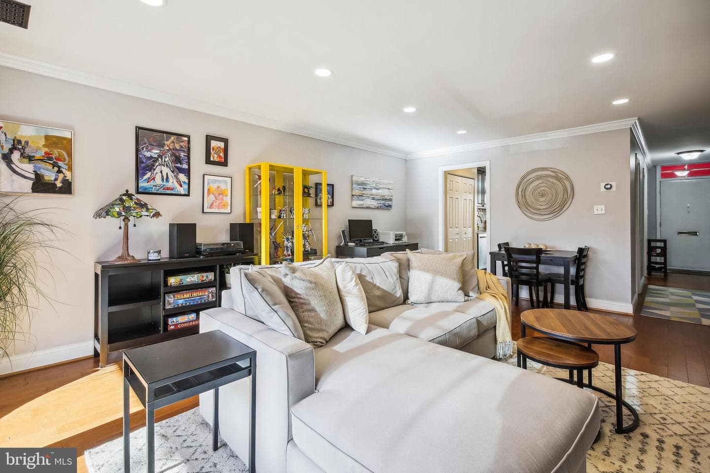 1657 S Hayes Street #b photo 11