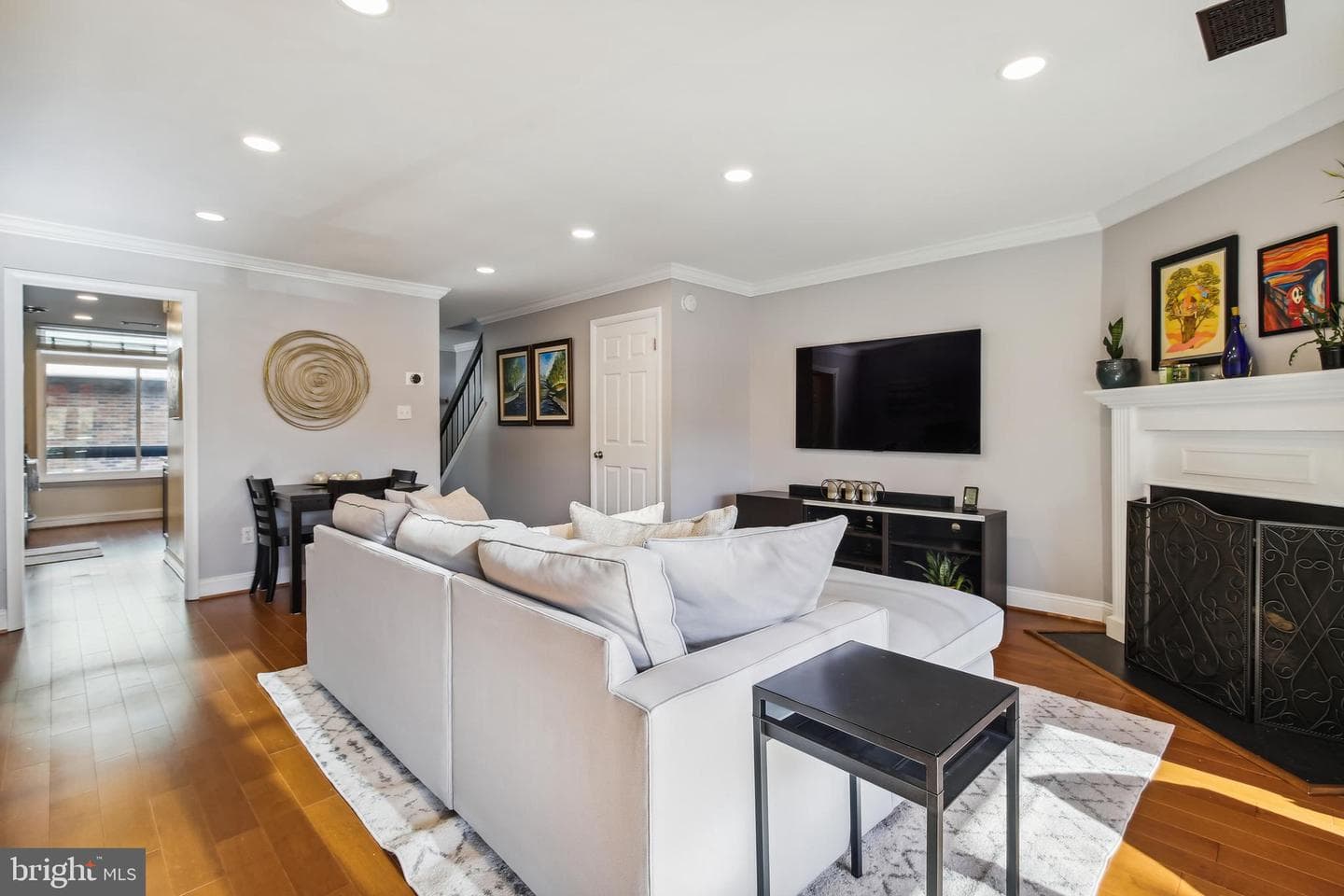 1657 S Hayes Street #b photo 13