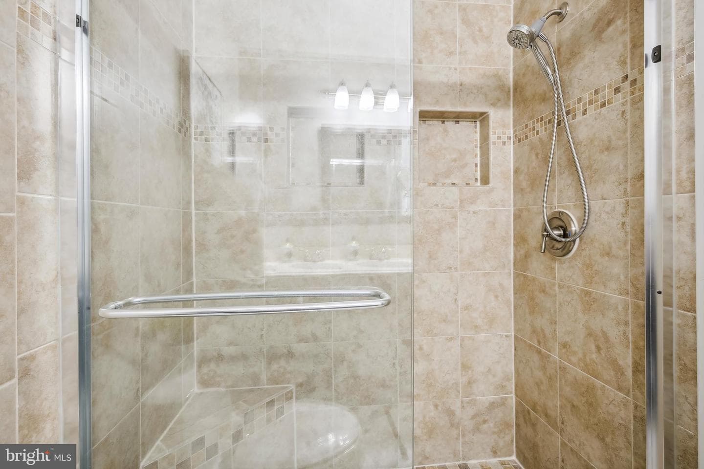 1657 S Hayes Street #b photo 24