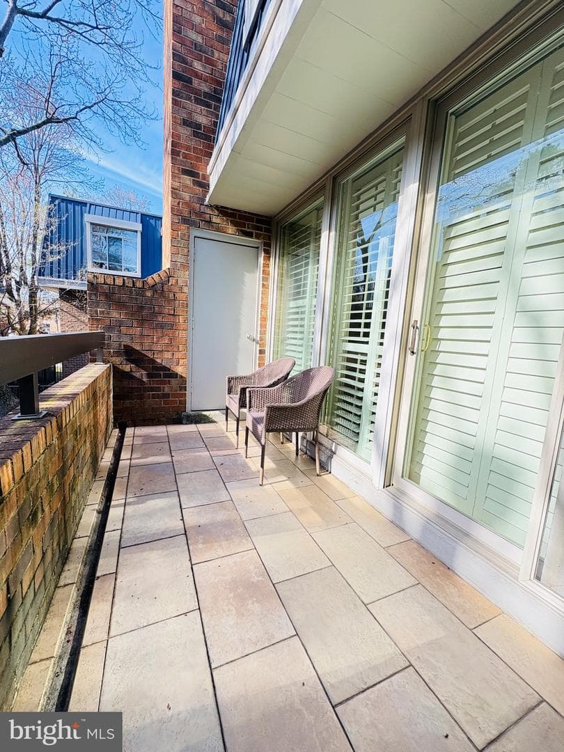 1661 S Hayes Street #2 photo 18